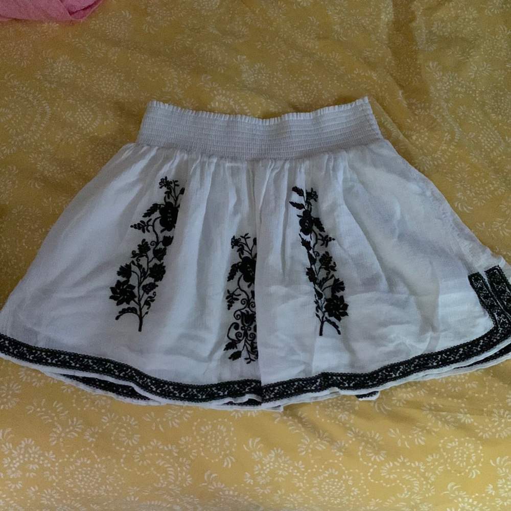 Jcrew skirt bought in new like new a free item w/ purchase